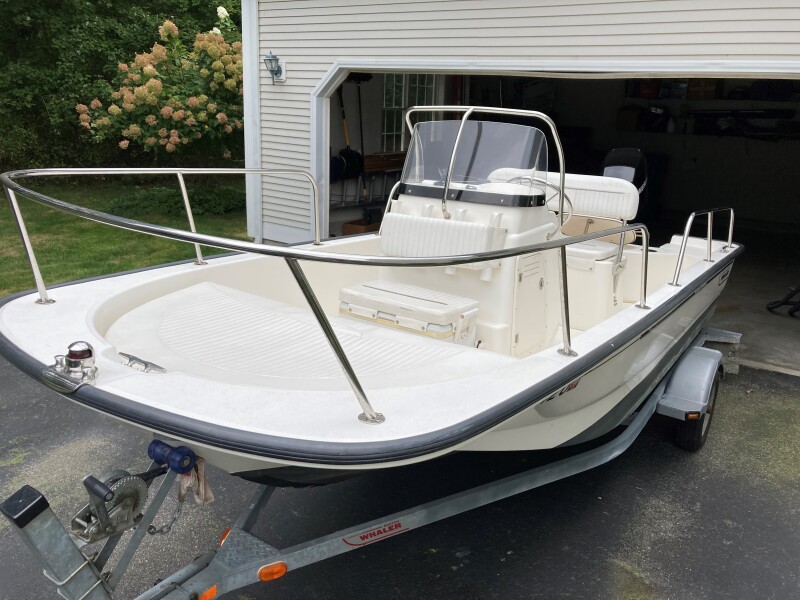 Small boats For Sale by owner | 2006 Boston Whaler 150 Montauk